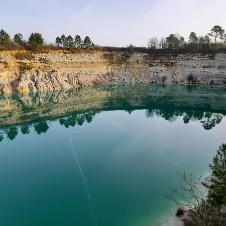 Charentais, Le Coin Arbore Casa de Férias