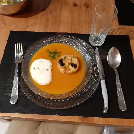 Charentais, Le Coin Arbore Casa de Férias Boresse-et-Martron