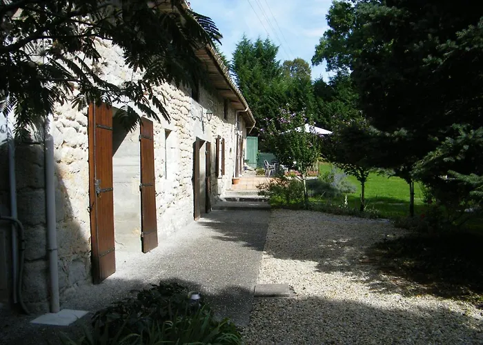 Semesterbostad Charentais, Le Coin Arbore *